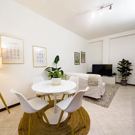 Apartment Litta's Flat In Affori - 3 Mins Walk From Mm3 Milan